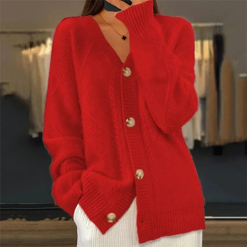 Aaliyah | Cardigan mit Knopfleiste, V-Ausschnitt und Diamantstrick-Detail