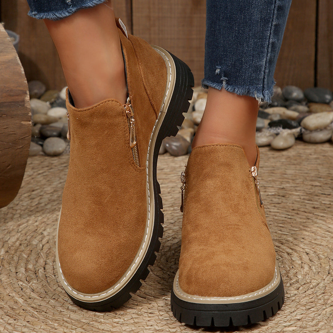 Stiefeletten für Damen mit seitlichem Reißverschluss und grober Sohle