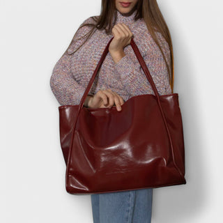 Elegante Handtasche für Damen mit geräumigem Innenraum
